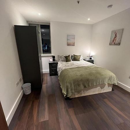 Spacious Sleep 7 Flat 20 Mins Central London Bp65 Экстерьер фото