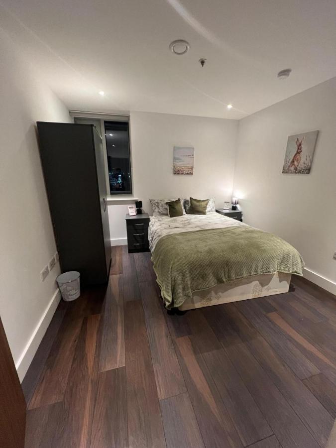Spacious Sleep 7 Flat 20 Mins Central London Bp65 Экстерьер фото