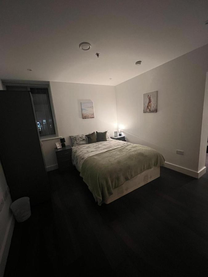 Spacious Sleep 7 Flat 20 Mins Central London Bp65 Экстерьер фото