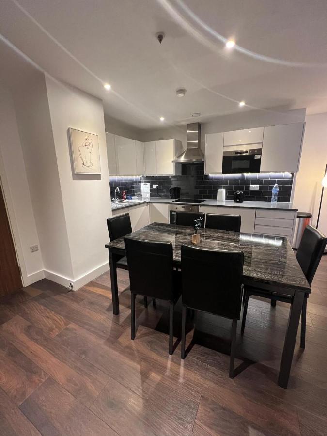 Spacious Sleep 7 Flat 20 Mins Central London Bp65 Экстерьер фото