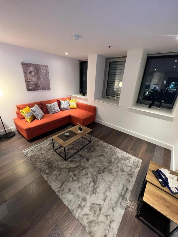 Spacious Sleep 7 Flat 20 Mins Central London Bp65 Экстерьер фото